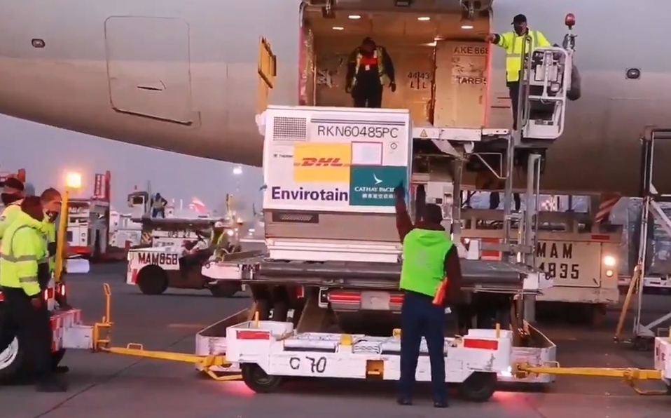Las dosis llegaron esta madrugada al AICM Las dosis llegaron esta madrugada al AICM