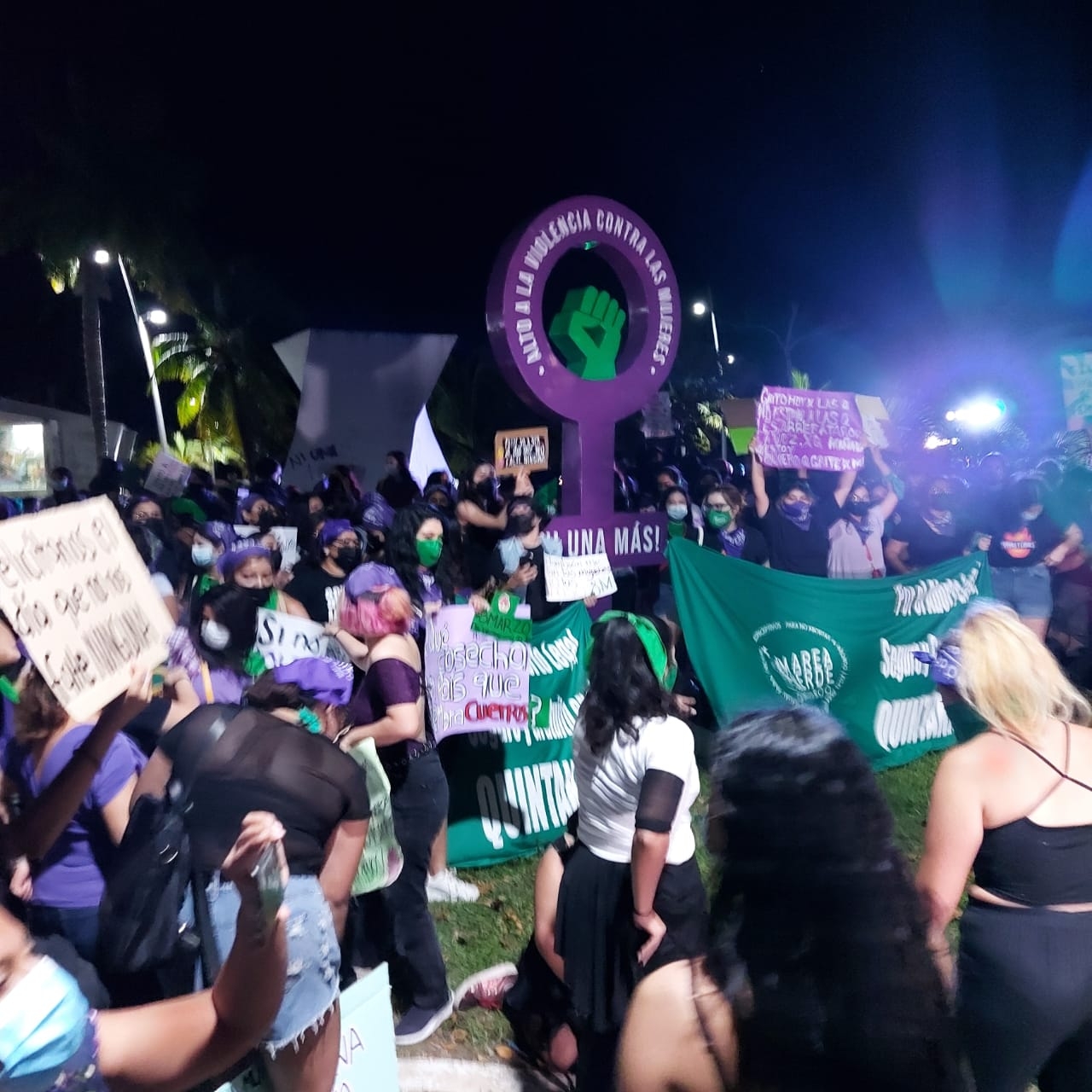 La Red Feminista de Quintana Roo instaló el memorial el 29 de noviembre La Red Feminista de Quintana Roo instaló el memorial el 29 de noviembre
