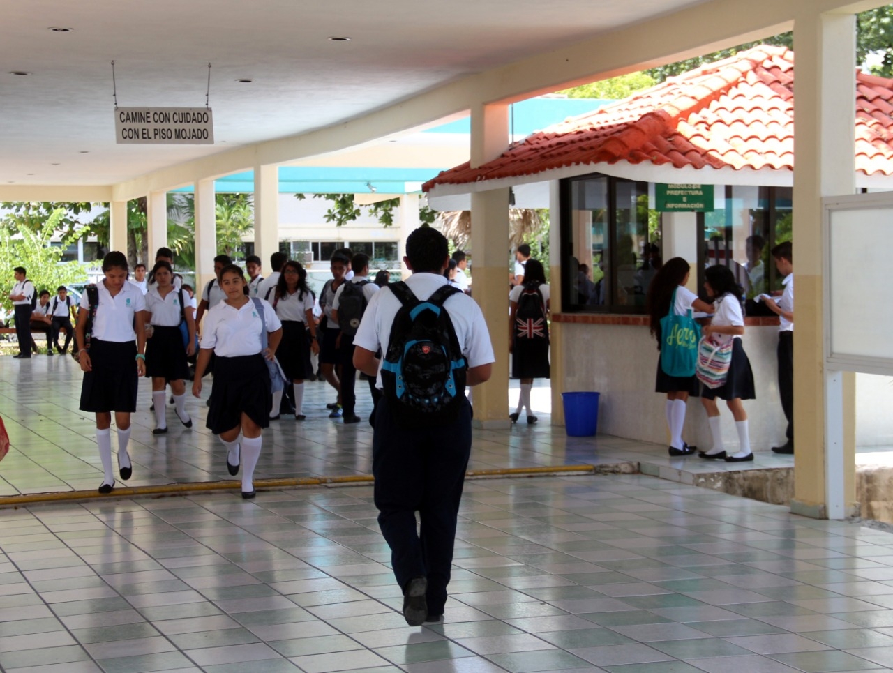 Insuficientes espacios educativos