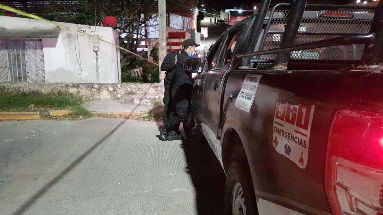 Al lugar llegaron Agentes Estatales de Investigación de la FGE Al lugar llegaron Agentes Estatales de Investigación de la FGE