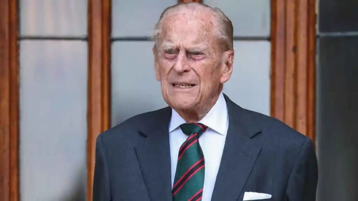 Felipe de Edimburgo recibe el alta médica Felipe de Edimburgo recibe el alta médica