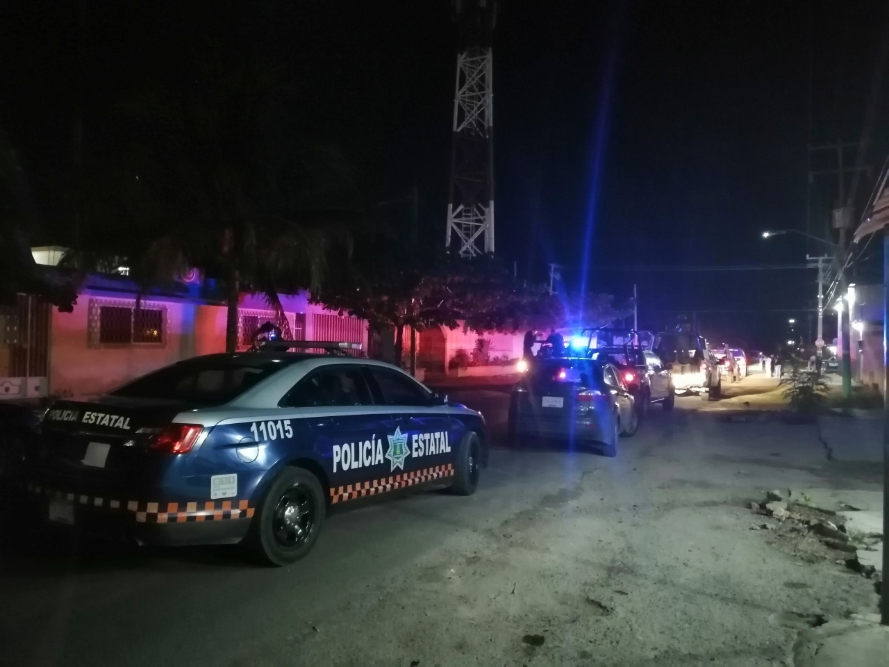Las autoridades acudieron al sitio para detener la gresca