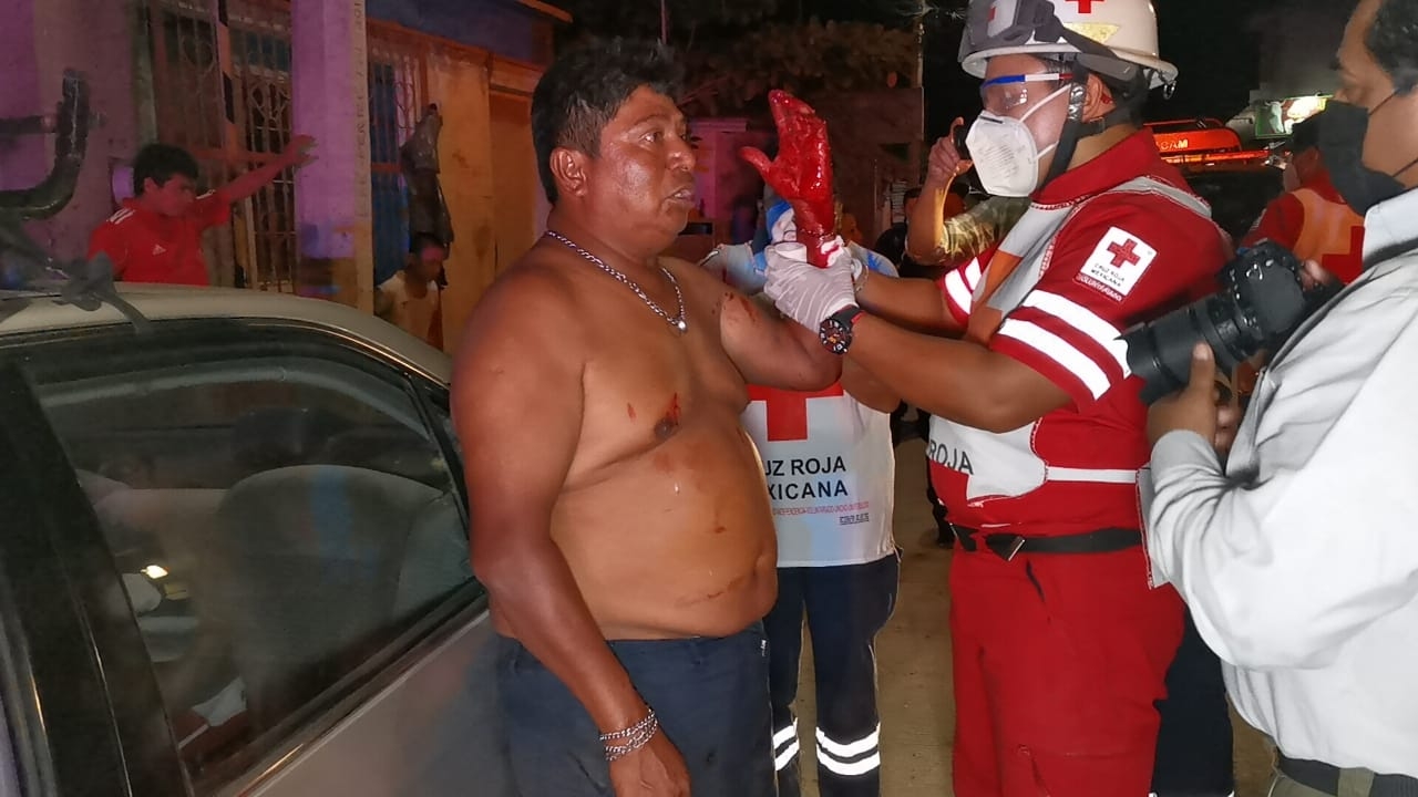 El lesionado fue atendido por paramédicos El lesionado fue atendido por paramédicos