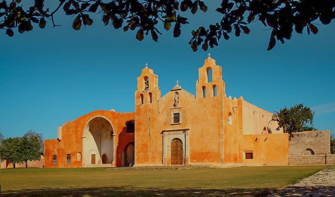 En la iglesia de Maní hay cuatro bellas capillas