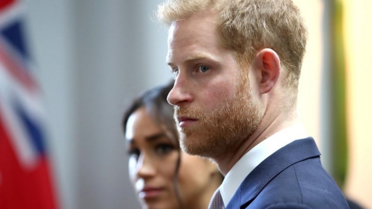 El príncipe Harry en guerra con expertos en realeza
