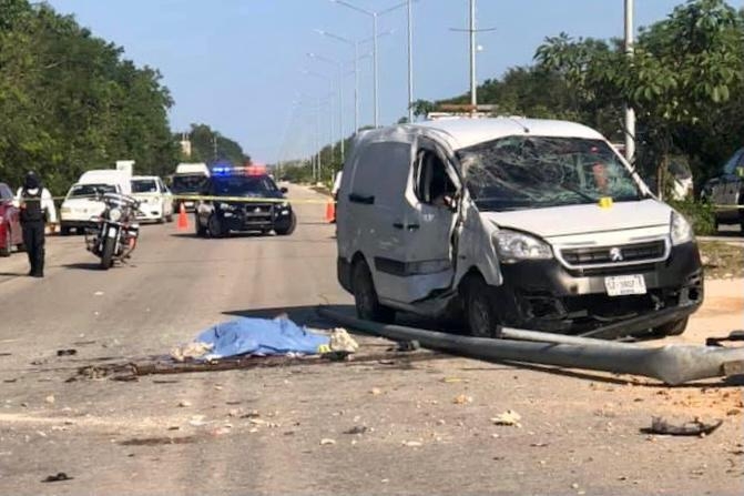 Hermanos sufren accidente en la carretera Tintal-Playa del Carmen; uno murió Hermanos sufren accidente en la carretera Tintal-Playa del Carmen; uno murió