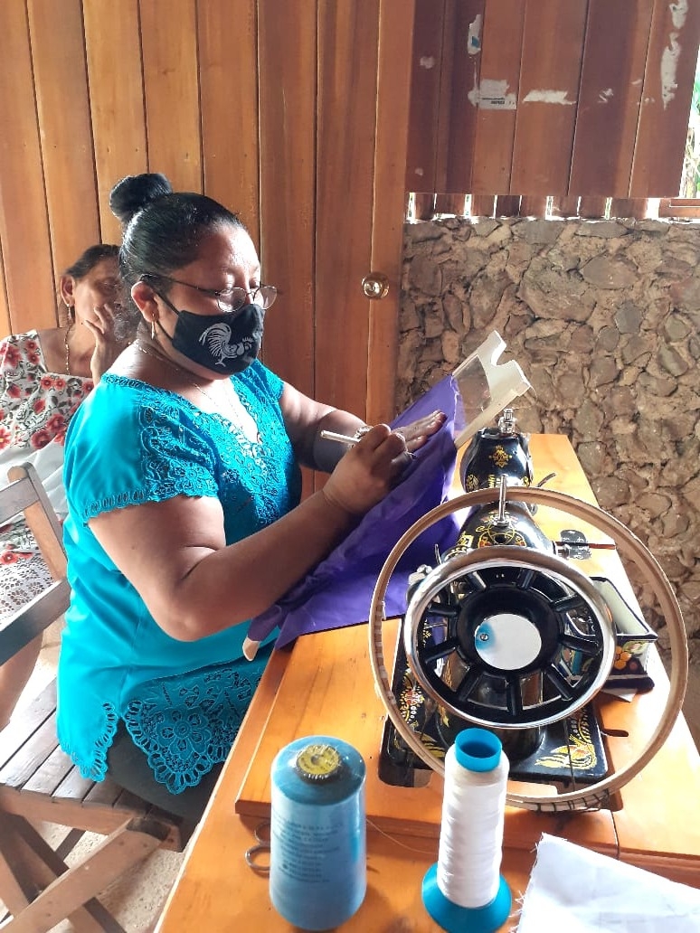 Bordadoras indígenas de X-Pichil viajarán a Colombia Bordadoras indígenas de X-Pichil viajarán a Colombia