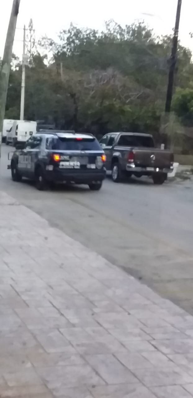 El rumano relaciona la presencia de las patrullas en la entrada de su residencia, con una amenaza