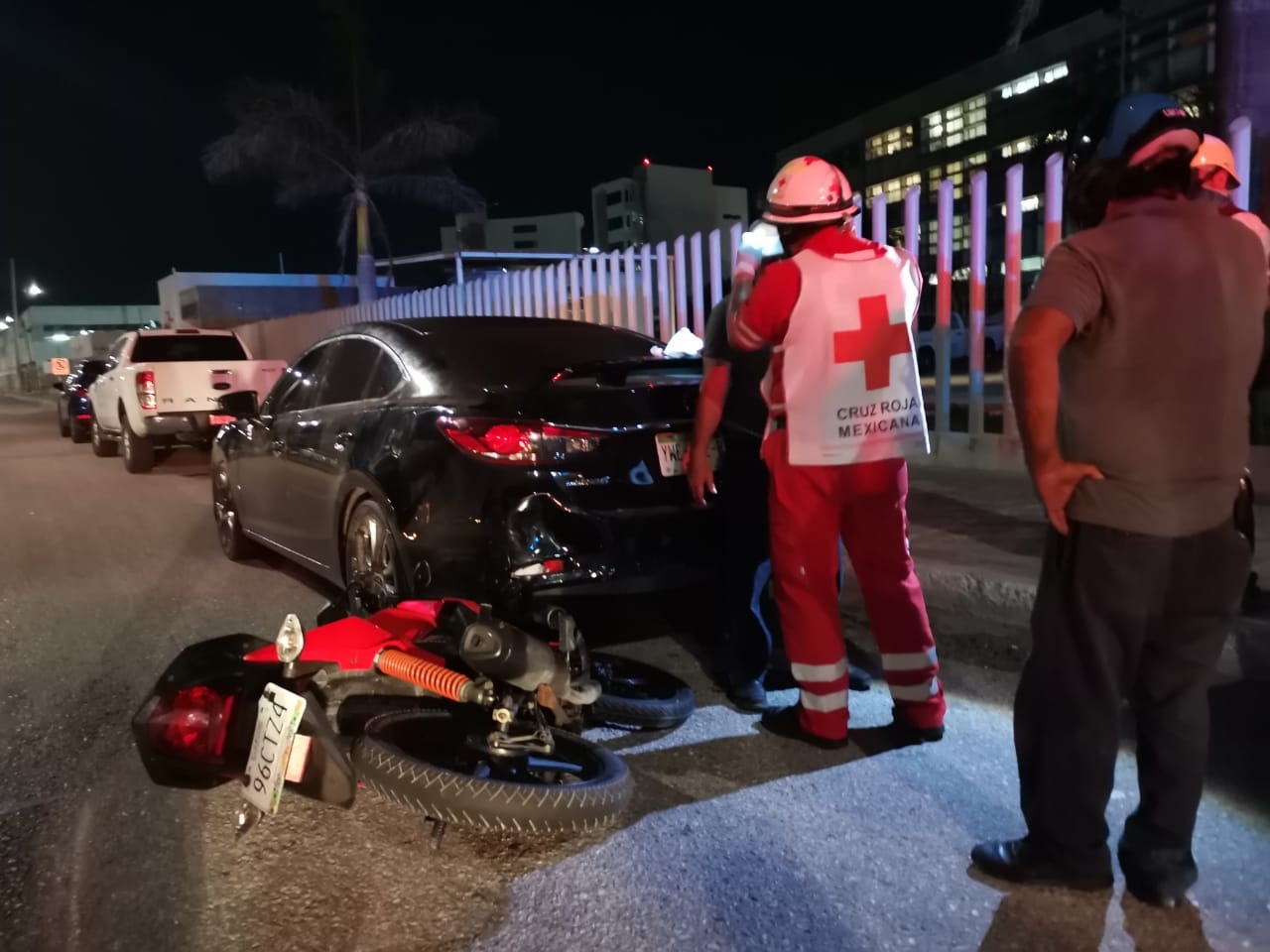 Ebria acaba en el hospital tras ser arrollada por una moto en Ciudad del Carmen