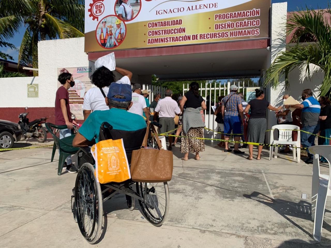 Desde temprano se inició la vacunación