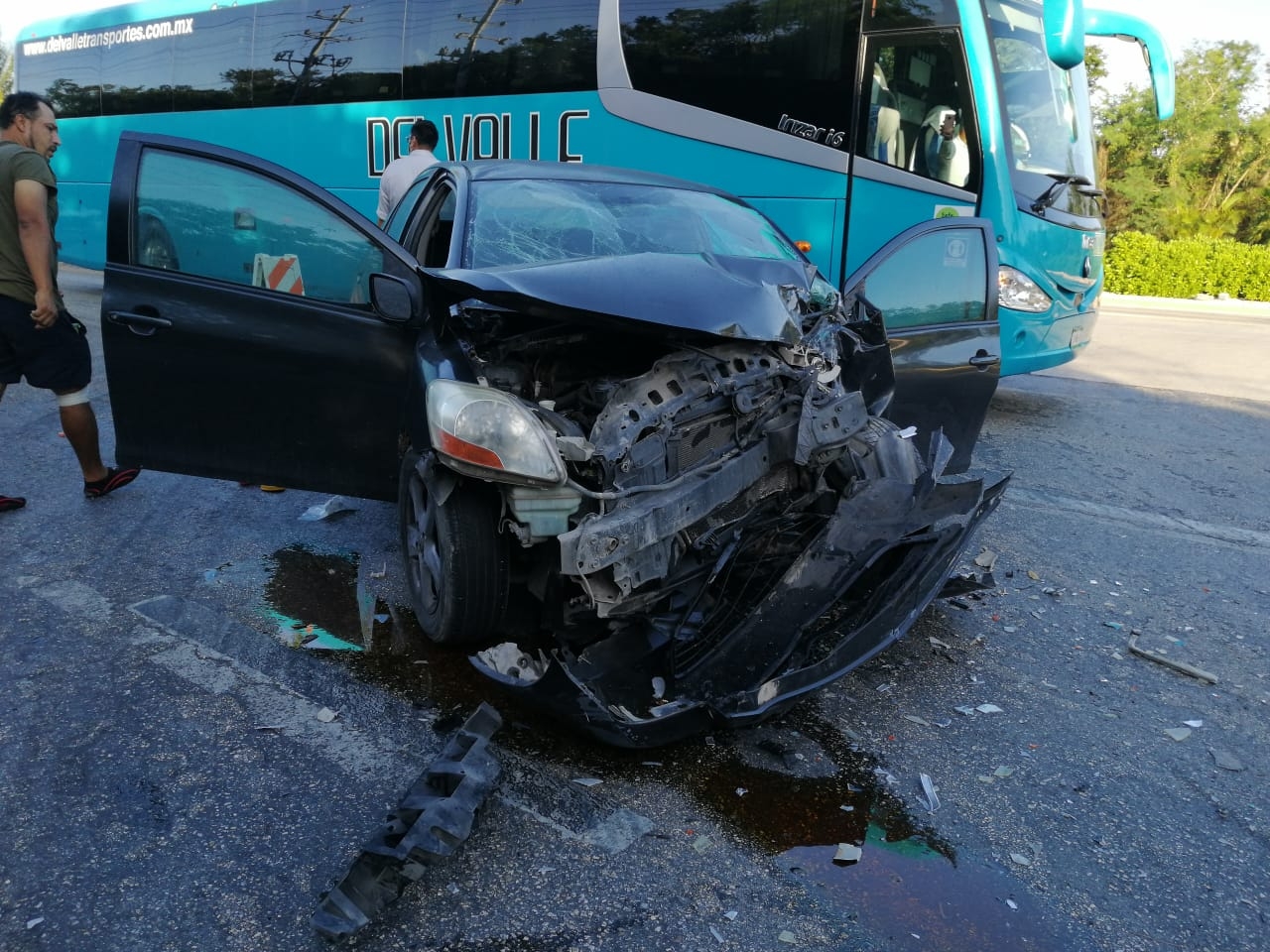 Aparatoso accidente en la Carretera Federal 307 de Cancún
