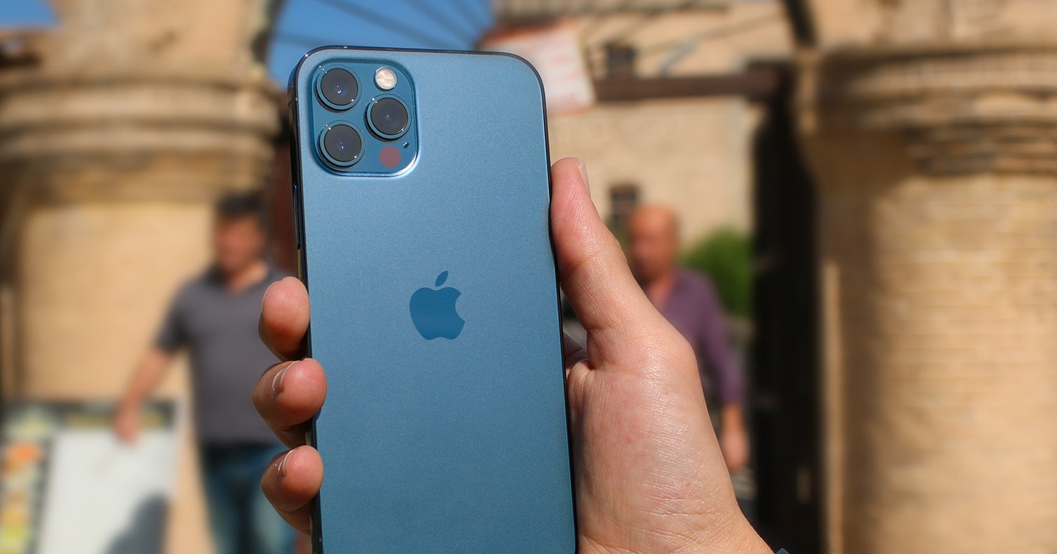 Un joven logra comprar un iPhone 12 con la beca del Gobierno federal Un joven logra comprar un iPhone 12 con la beca del Gobierno federal