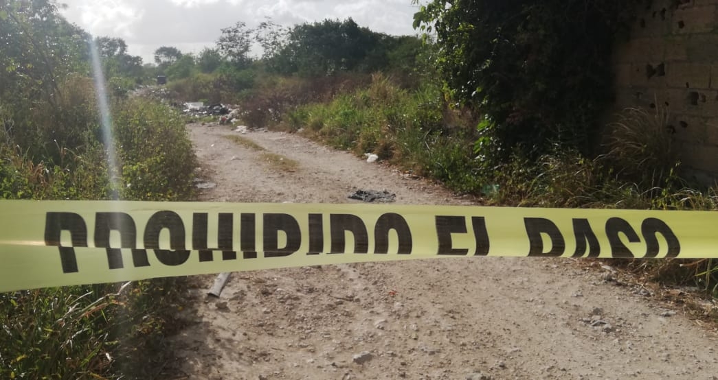 Al lugar, llegaron policías preventivos, quienes acordonaron el área en espera de las autoridades correspondientes Al lugar, llegaron policías preventivos, quienes acordonaron el área en espera de las autoridades correspondientes