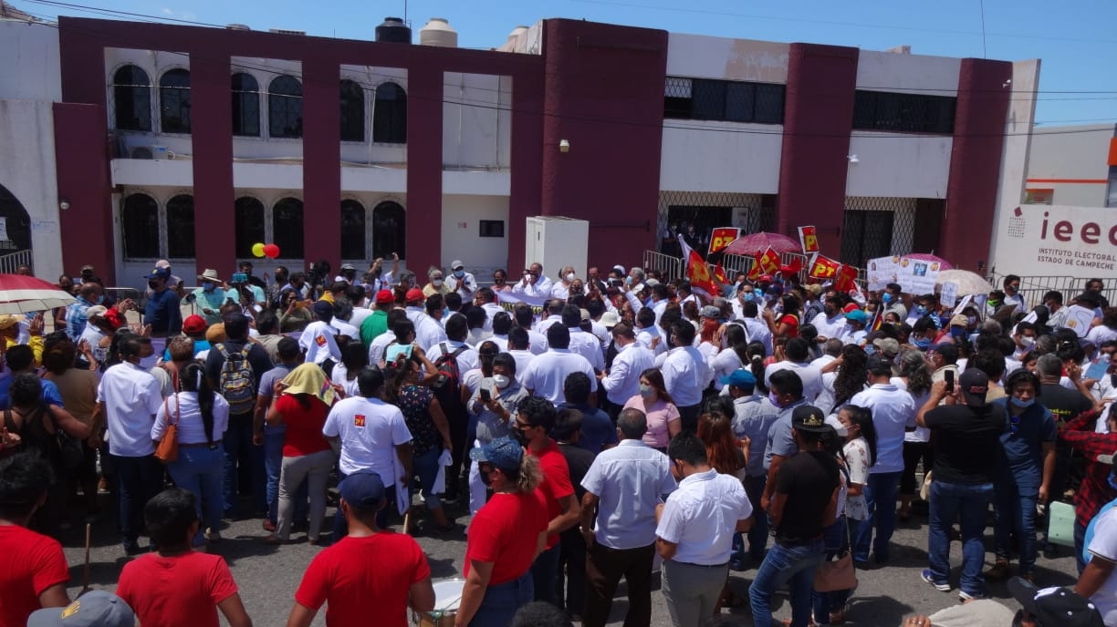 Los simpatizantes llegaron de diversos municipios de Campeche