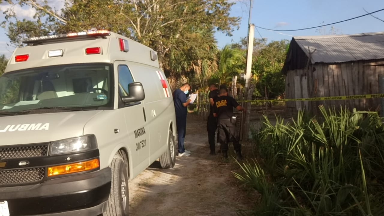 El presunto delincuente, que de acuerdo con vecinos asolaba la colonia Huanal, fue hallado con una herida en la cabeza y amarrado de extremidades El presunto delincuente, que de acuerdo con vecinos asolaba la colonia Huanal, fue hallado con una herida en la cabeza y amarrado de extremidades
