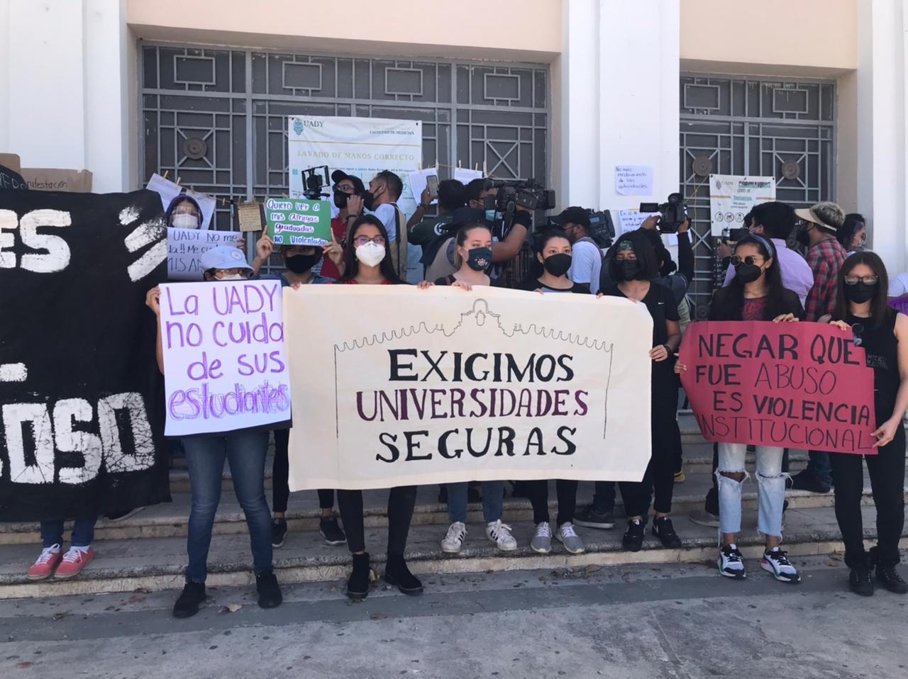 Los estudiantes piden que se haga justicia por el caso de Estefanía