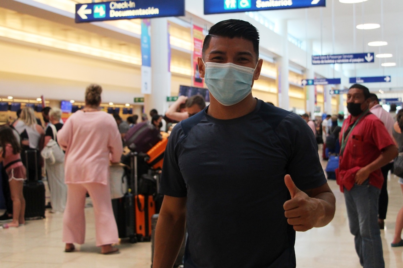 Joselito Velázquez parte rumbo a Estados Unidos Joselito Velázquez parte rumbo a Estados Unidos
