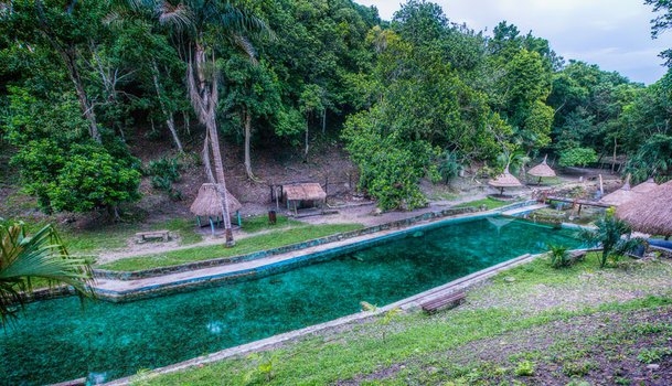 Balneario Acapulquito se encuentra ubicado a 32 kilómetros del Aeropuerto de Chetumal