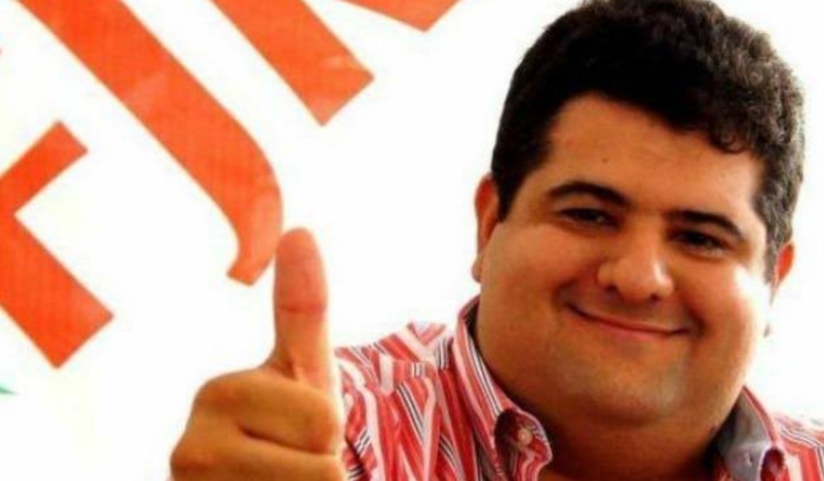El exlíder juvenil del PRI viajaba junto a sus padres y su esposa El exlíder juvenil del PRI viajaba junto a sus padres y su esposa