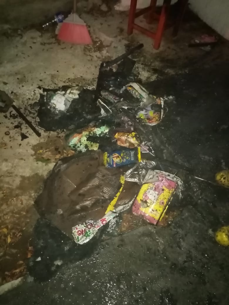Así terminó el librero luego del incendio Así terminó el librero luego del incendio