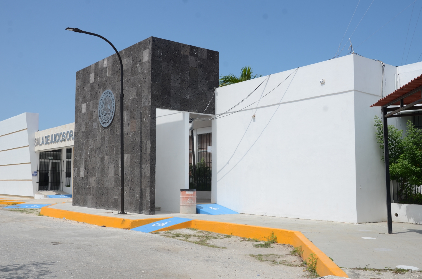La comunidad de litigantes reprueba la actividad que realiza la defensoría pública en materia penal, pues no hay un control de la encargada del área