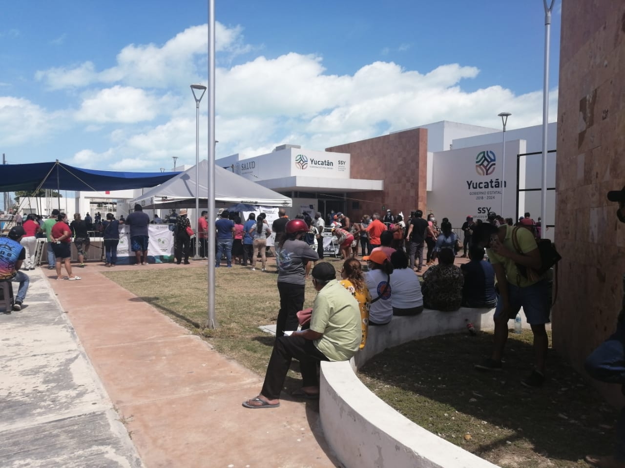 Las vacunas serán aplicadas hasta las 8 de la noche