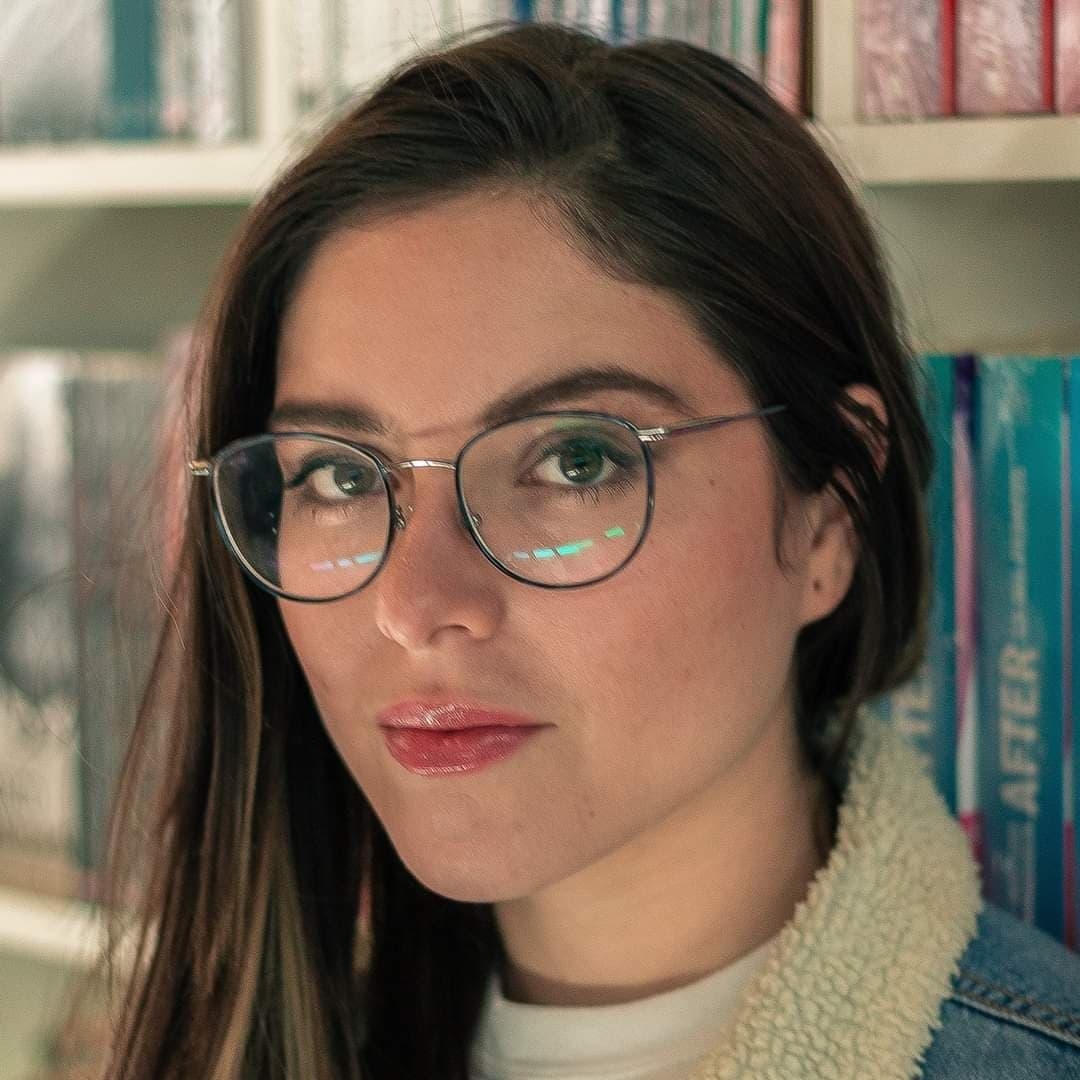 Estefanía Veloz Estefanía Veloz