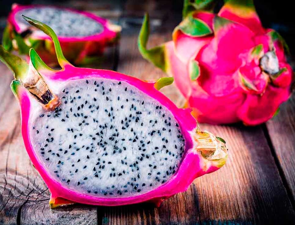 La Pitahaya es una fruta rica en fibra que ayuda con la digestión