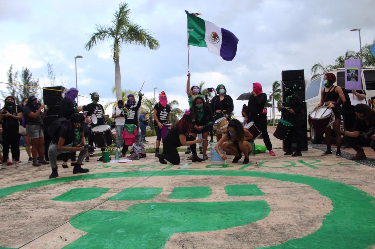 Algunos de los lugares donde se registraron marchas en Quintana Roo, fueron: Cancún, Chetumal, Playa del Carmen y Felipe Carrillo Puerto