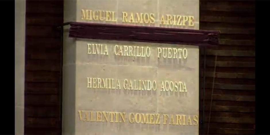 Honran a Elvia Carrillo en Cámara de Diputados Honran a Elvia Carrillo en Cámara de Diputados