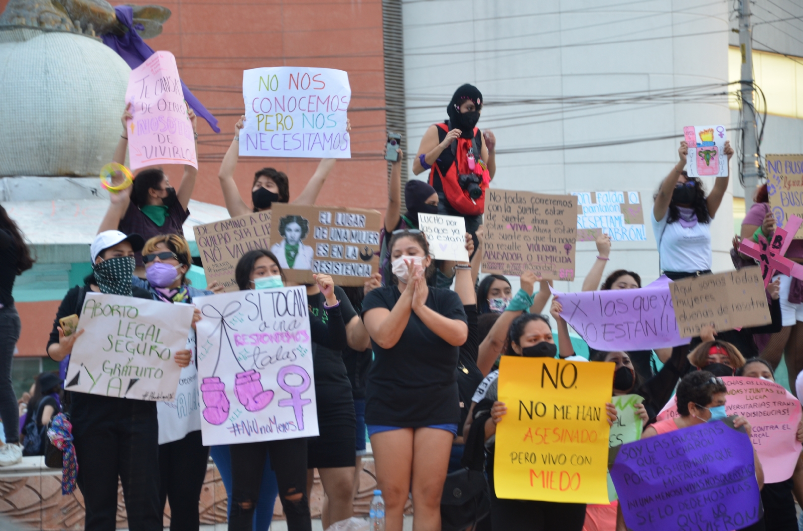 Las acciones incluyeron pintas, arengas y cartelones donde expresan su repudio al sistema de justicia Las acciones incluyeron pintas, arengas y cartelones donde expresan su repudio al sistema de justicia