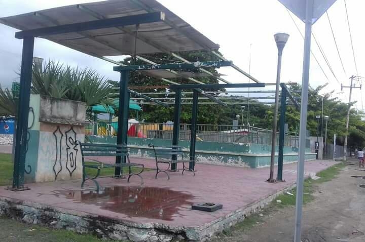 En muchas ocasiones los vándalos se agreden con piedras y hasta con armas blancas En muchas ocasiones los vándalos se agreden con piedras y hasta con armas blancas