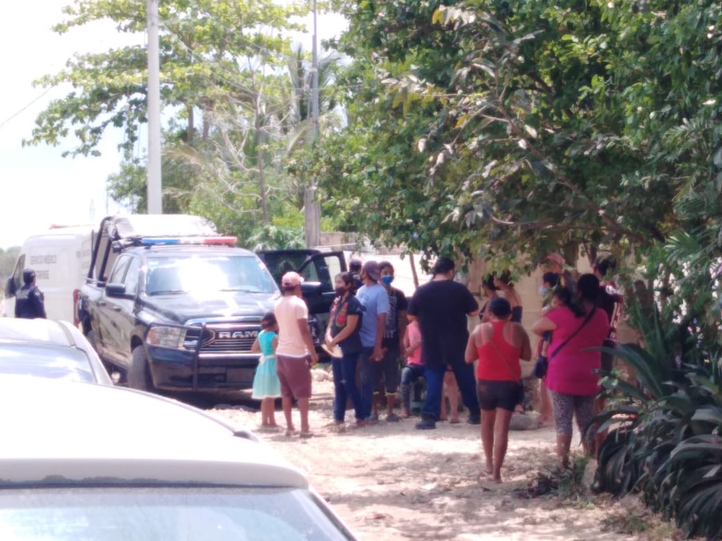 Al lugar llegaron policías y elementos del Servicio Médico Forense (Semefo) Al lugar llegaron policías y elementos del Servicio Médico Forense (Semefo)