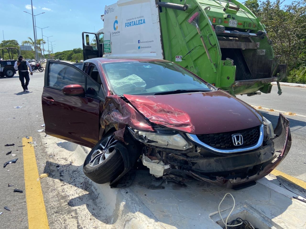 Según se informó, el accidente se registró cuando uno de los involucrados manejaba a exceso de velocidad