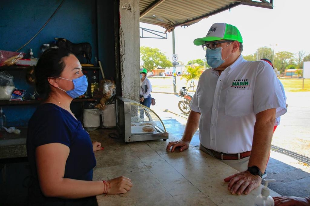 Carlos Ramírez Marín visita comisarías en Mérida