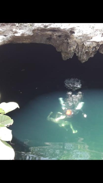 El hombre había entrado desnudo al Cenote Calavera unas horas antes del hallazgo El hombre había entrado desnudo al Cenote Calavera unas horas antes del hallazgo