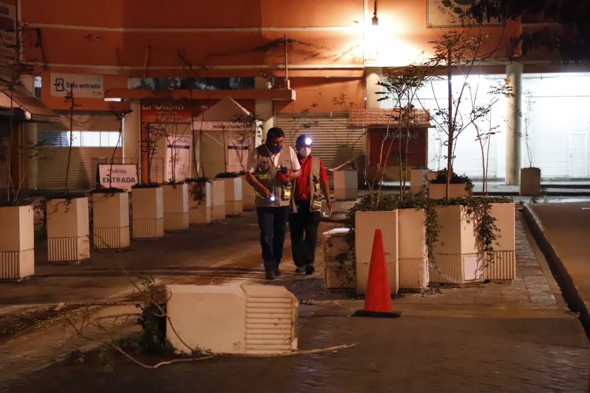 Fueron 18 adornos dañados, 14 quedaron inservibles y cuatro podrían ser reparados