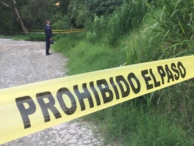 El cuerpo presentaba lesiones de arma de fuego. El cuerpo presentaba lesiones de arma de fuego.