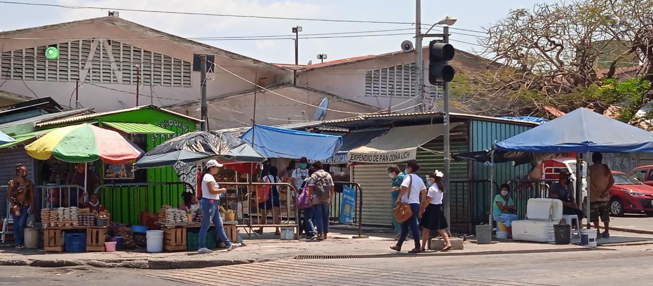Enrique Alberto informó que lo más demandado son los ventiladores, que tienen un costo de mil a dos mil pesos