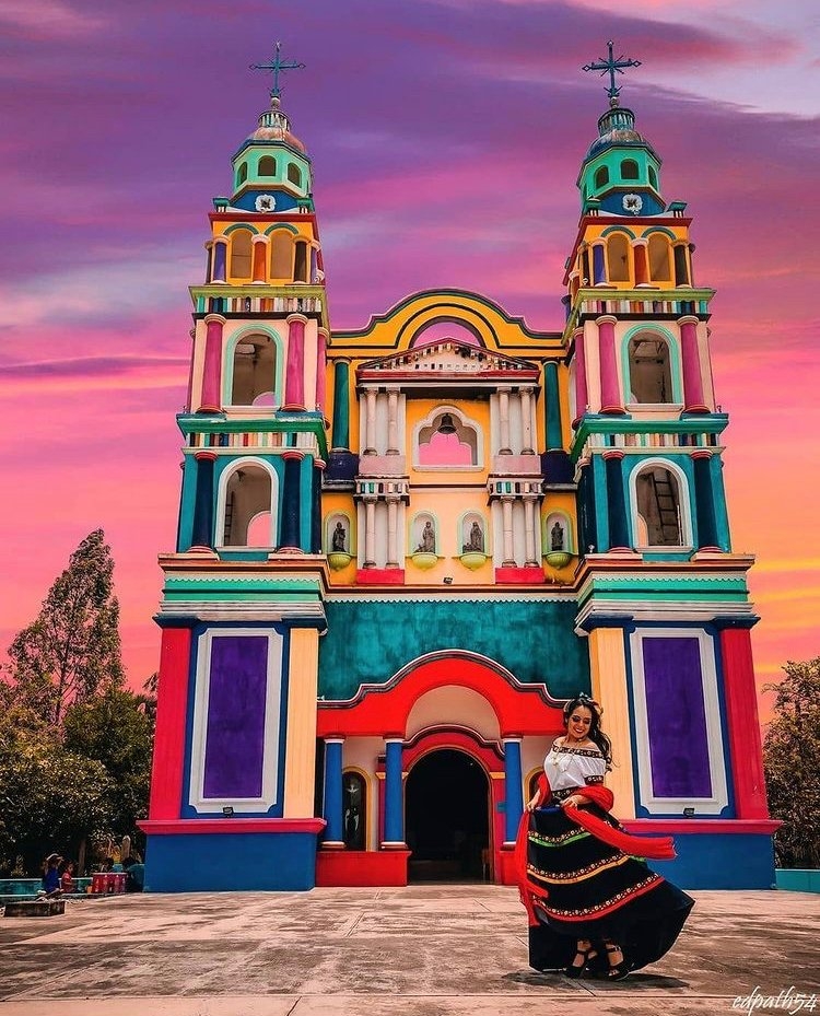 Iglesia del Señor de Tila, en Balancán, Tabasco. Iglesia del Señor de Tila, en Balancán, Tabasco.