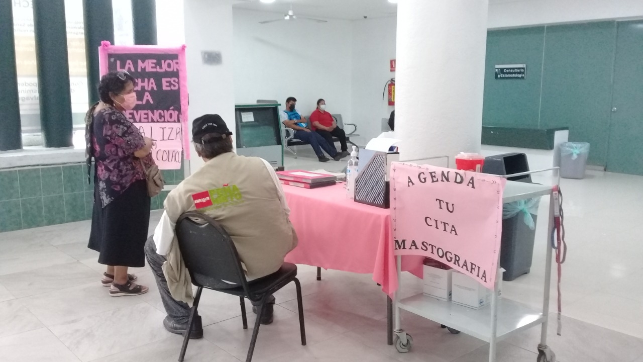 La mastografía ayuda a detectar anormalidades en los senos