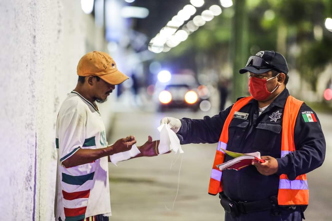 120 personas arrestadas durante la pandemia por no usar cubrebocas en Cozumel 120 personas arrestadas durante la pandemia por no usar cubrebocas en Cozumel