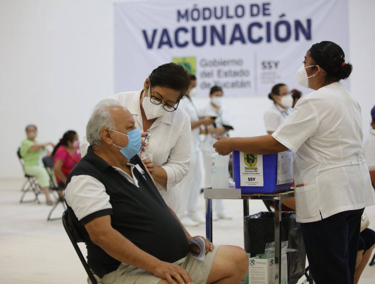Durante la jornada de ayer, en los municipios del interior del estado se aplicaron un total de 13,662 dosis contra el coronavirus