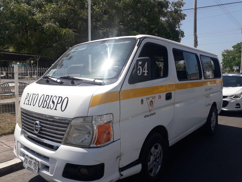 Choque vehicular en la colonia 8 de octubre de Chetumal deja daños materiales Choque vehicular en la colonia 8 de octubre de Chetumal deja daños materiales