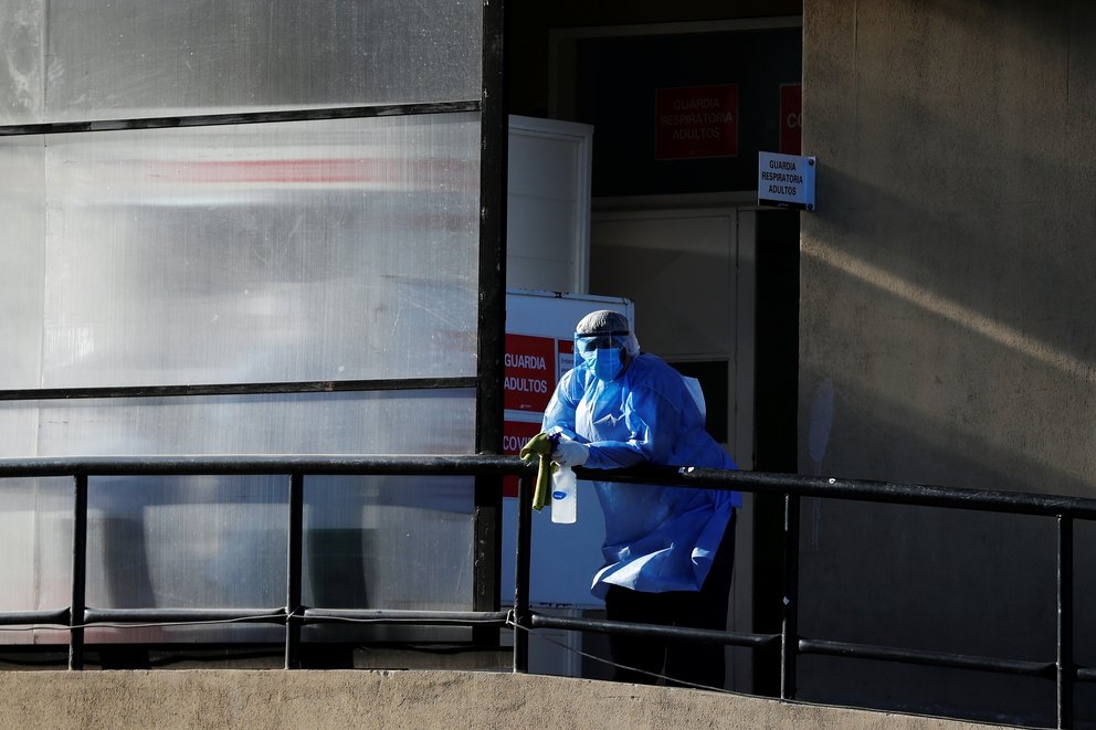 Trabajador sanitario en la primera línea contra el COVID-19