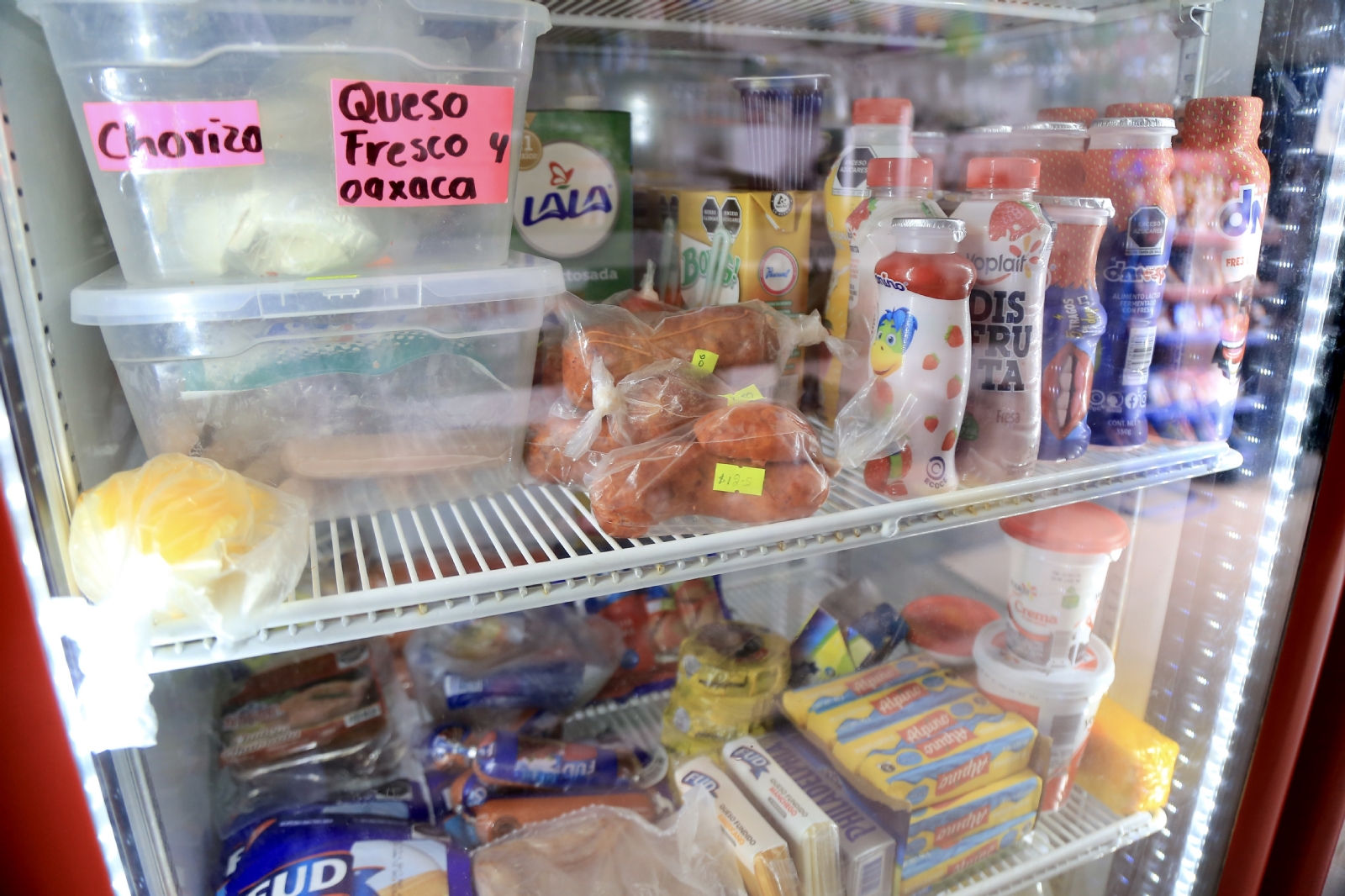 Apagones dejan pérdidas económicas en colonias de Playa del Carmen