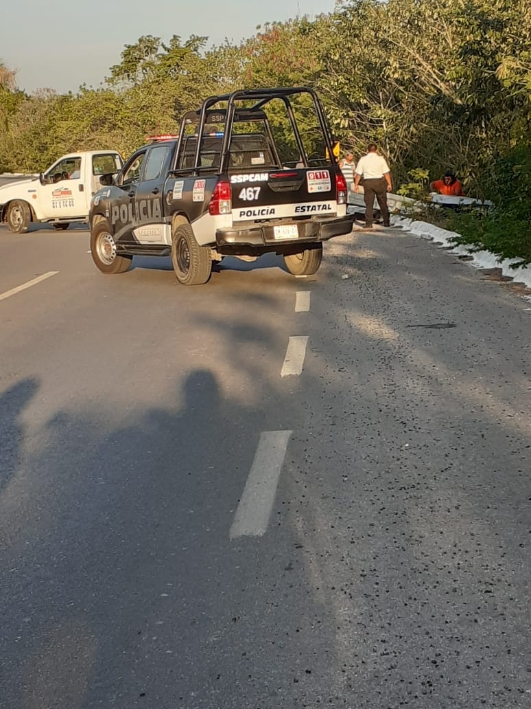 Al auxilio llegaron elementos de la policía estatal, así como automovilistas que transitaban por el lugar Al auxilio llegaron elementos de la policía estatal, así como automovilistas que transitaban por el lugar