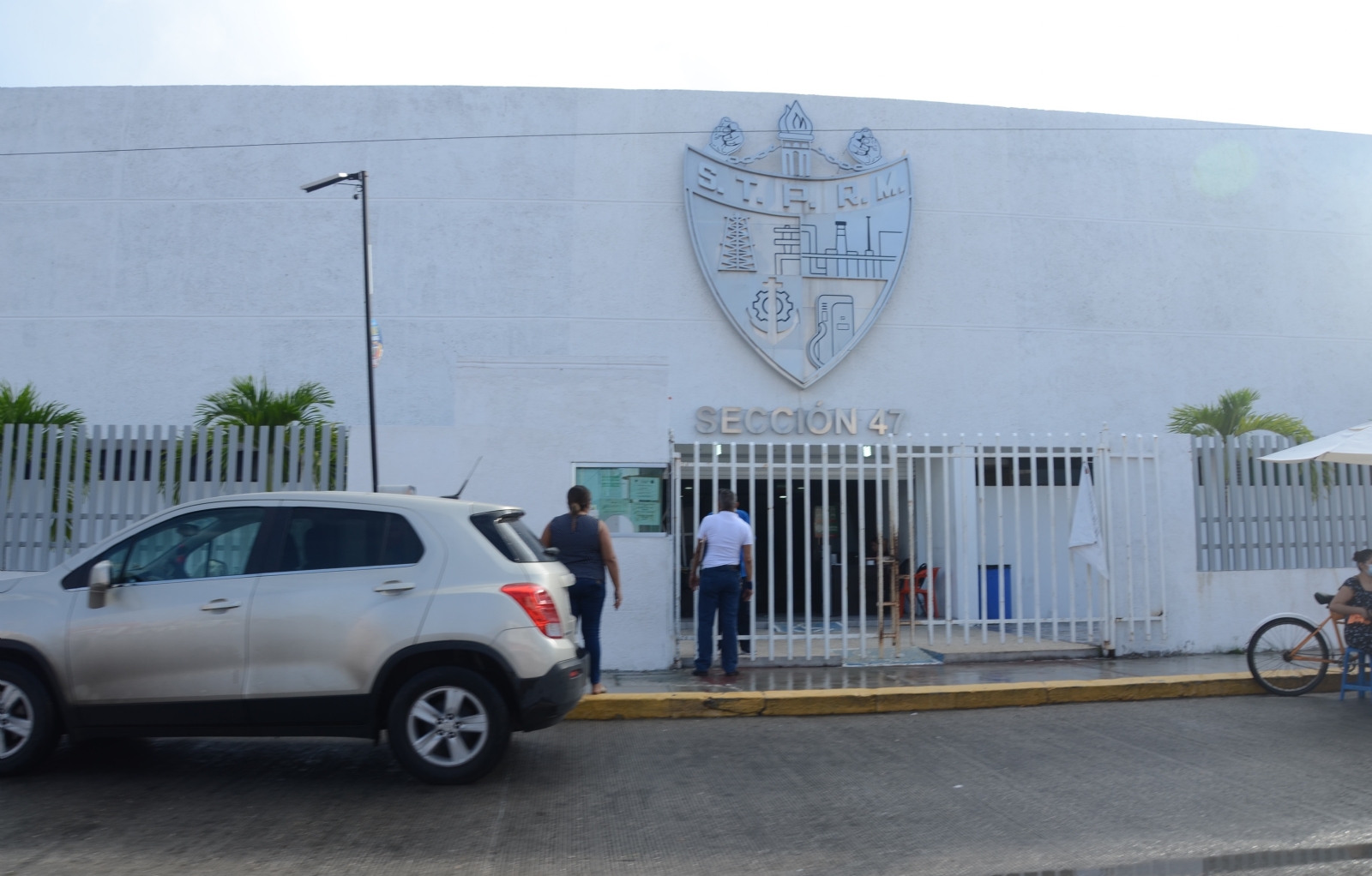 Trabajadores petroleros denuncian que la declaración de los bienes que hicieron los funcionarios sindicales tan sólo es la mínima parte de sus propiedades