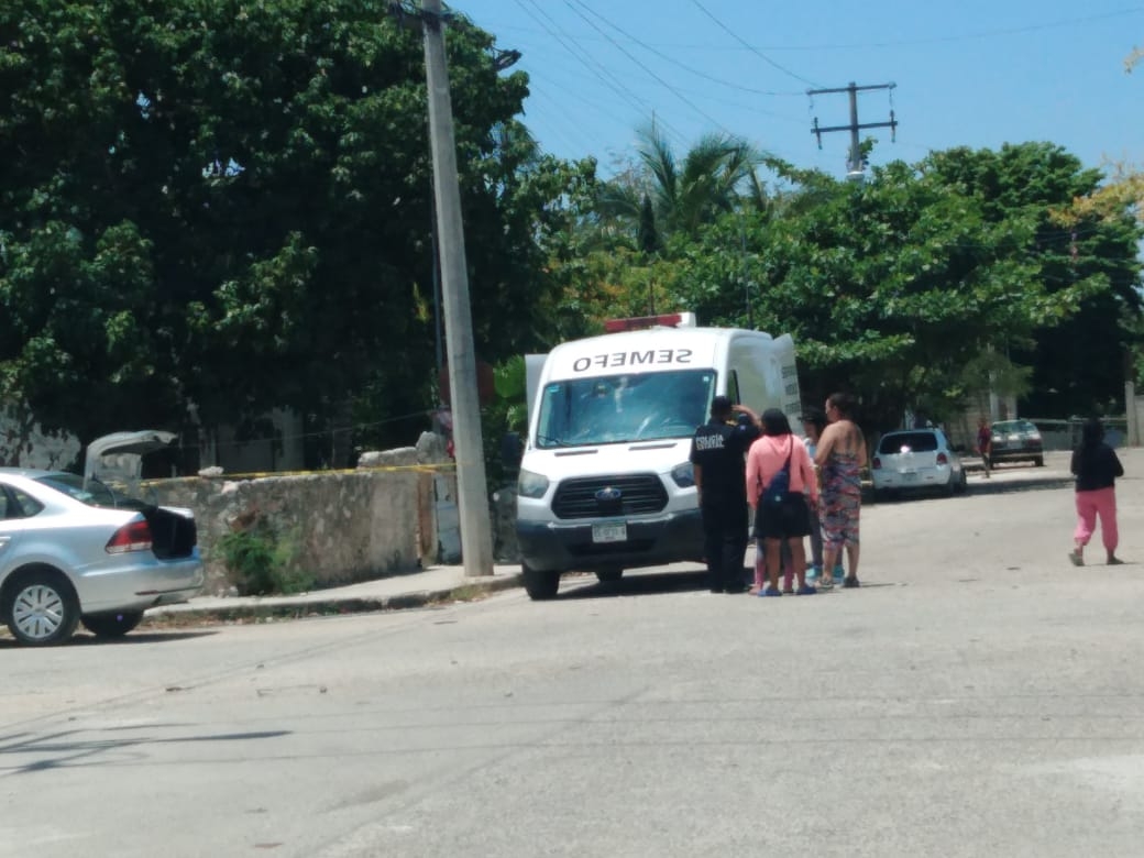 El cuerpo fue hallado en el patio de una casa
