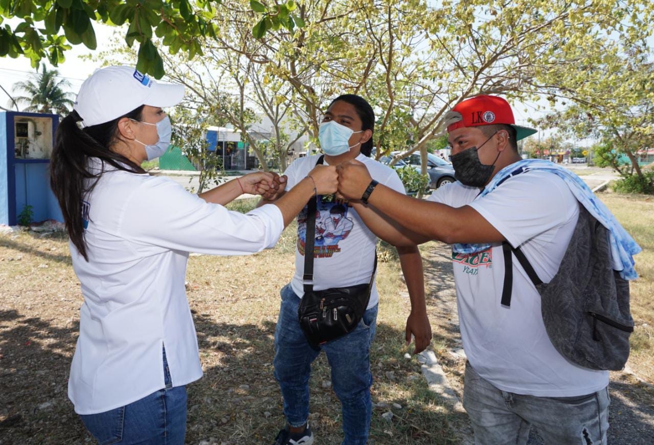 Karem Achach agradeció a los representantes urbanos por brindarle una visión de cómo podría apoyar a los artistas